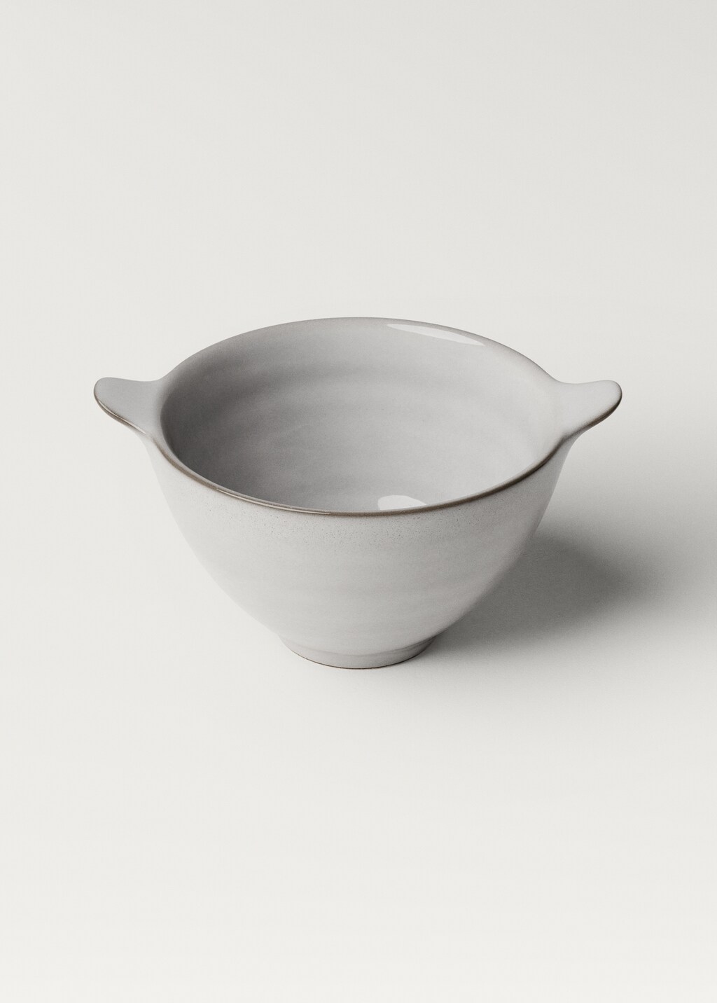Stoneware bowl with handles and contrast rim - White