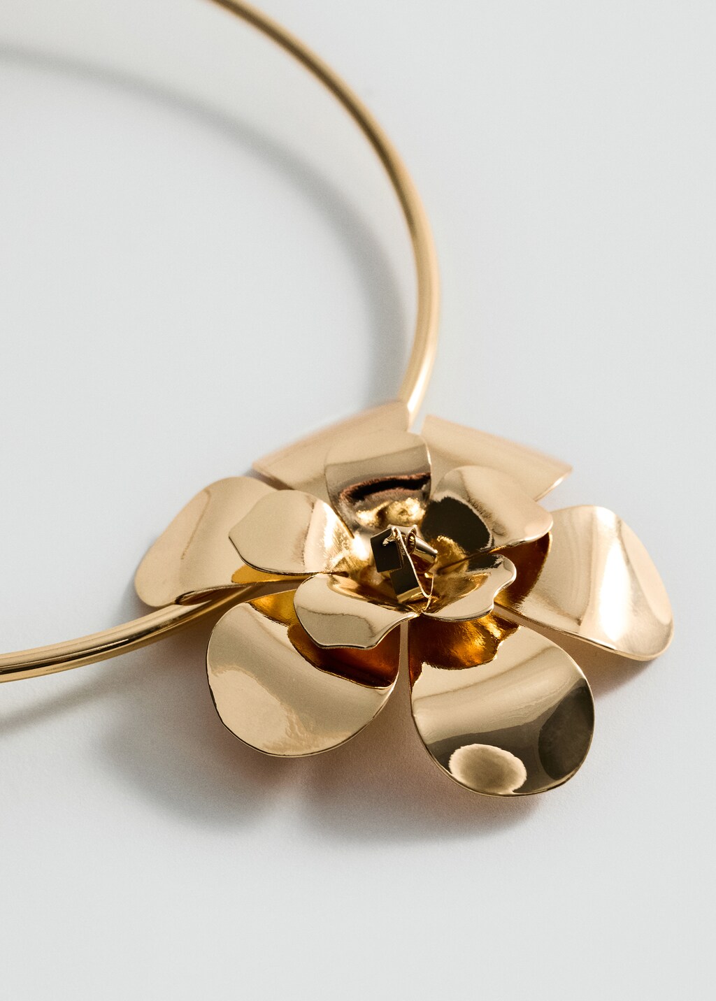 Rigid flower necklace - Gold