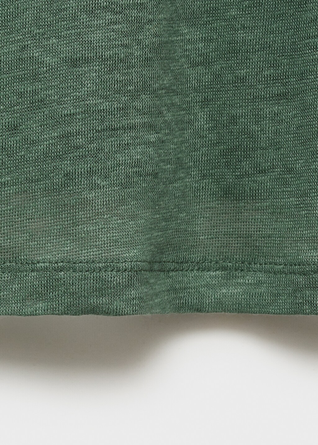 V-neck linen t-shirt - Ecru