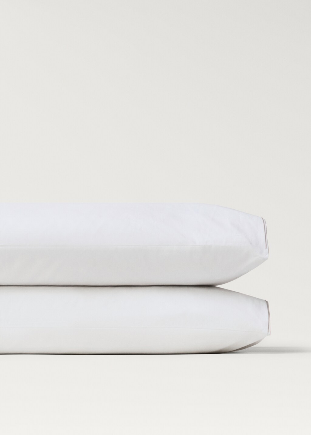 Cotton percale pillowcase with double overlock, 50x75 cm - Light/Pastel Grey