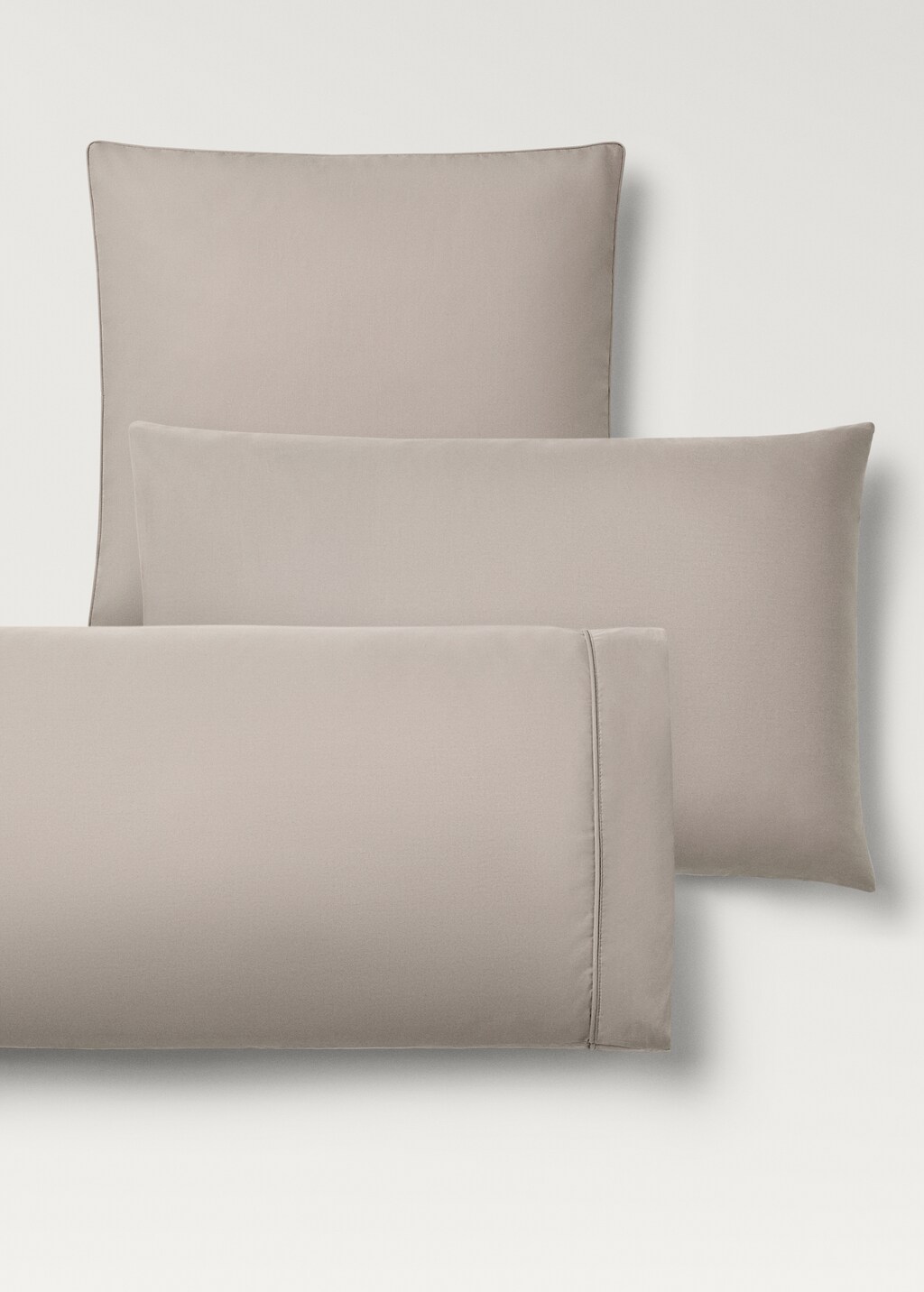 500-thread count cotton percale pillowcase with rounded piping detail, 50x75cm - Medium Brown