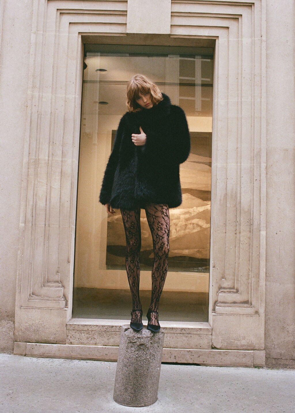 High-heeled shoes with straps - Black