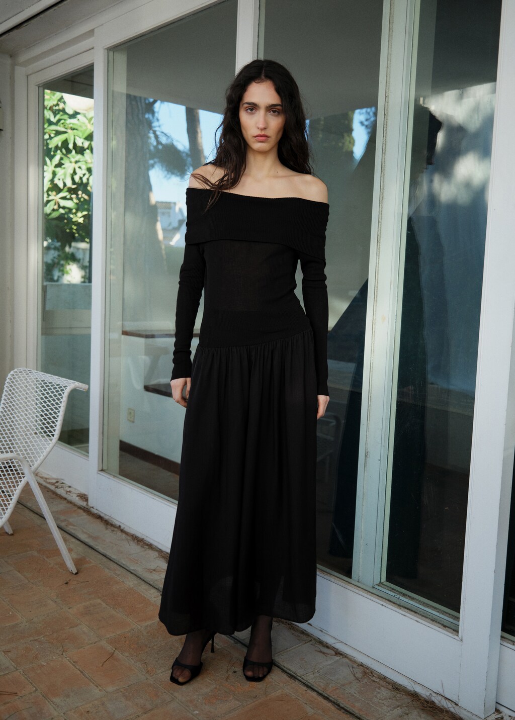 Off-the-shoulder dress in combined fabric - Black