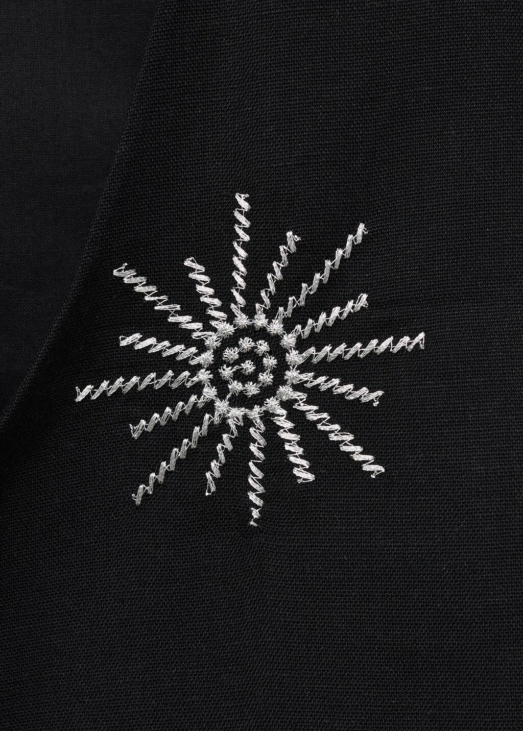 Embroidered top with bow closure - Black