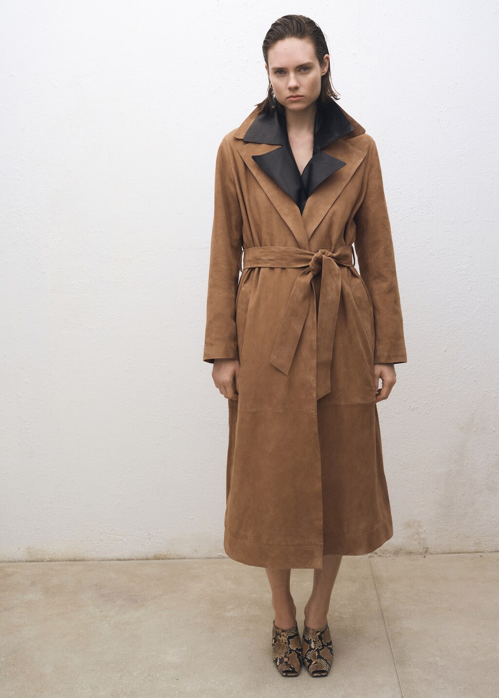 Belted suede trench coat - Medium Brown