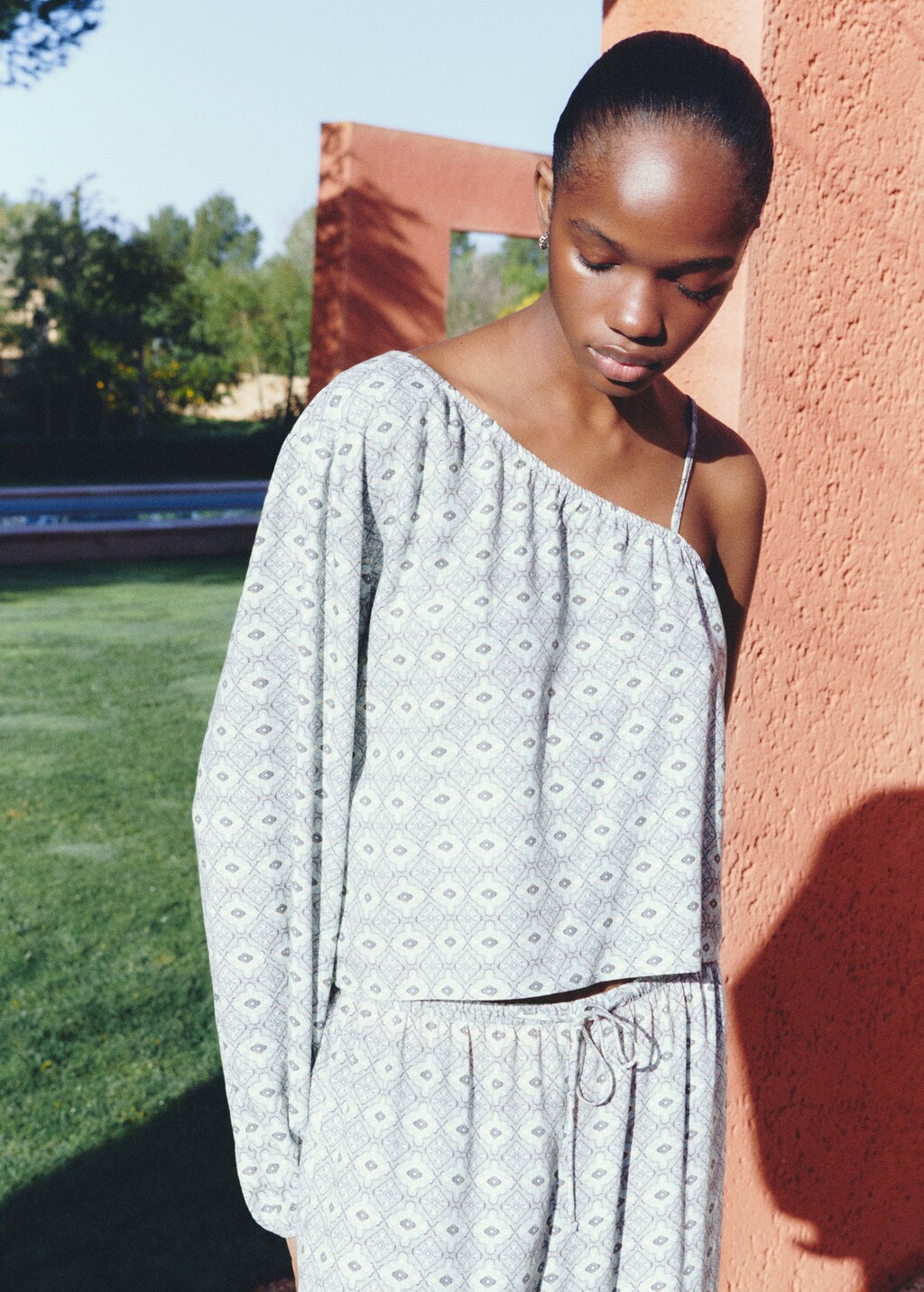 Asymmetrical printed blouse - Light/Pastel Grey