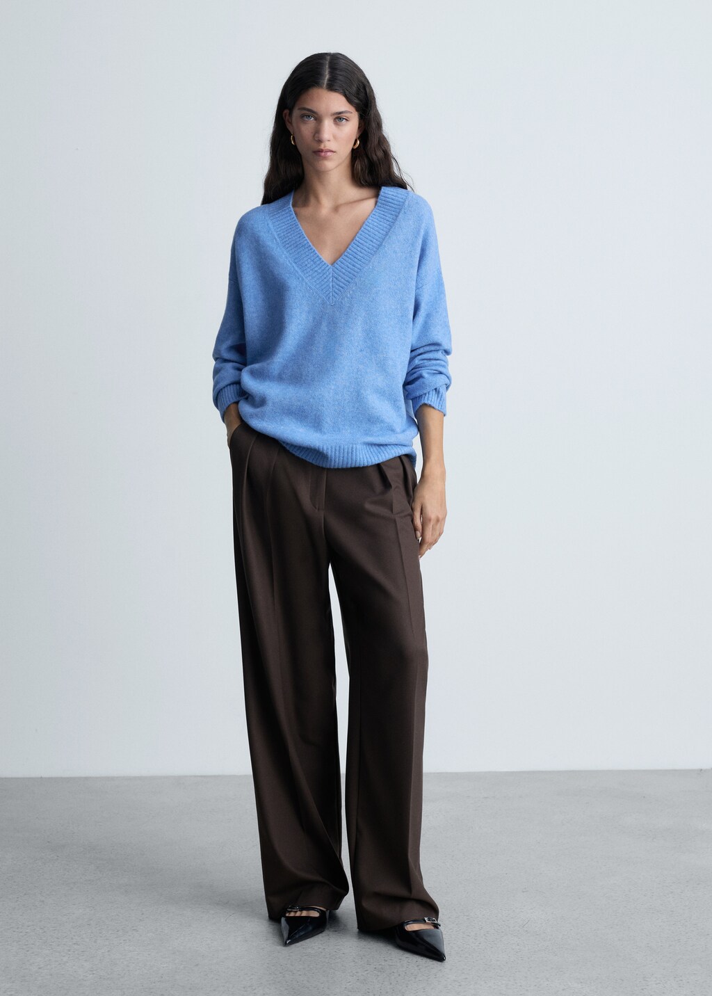 Oversized V-neck sweater - Beige