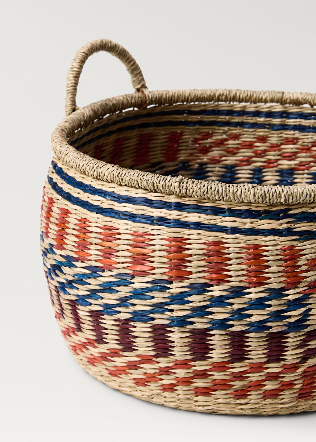 Round coloured seagrass basket - Brown