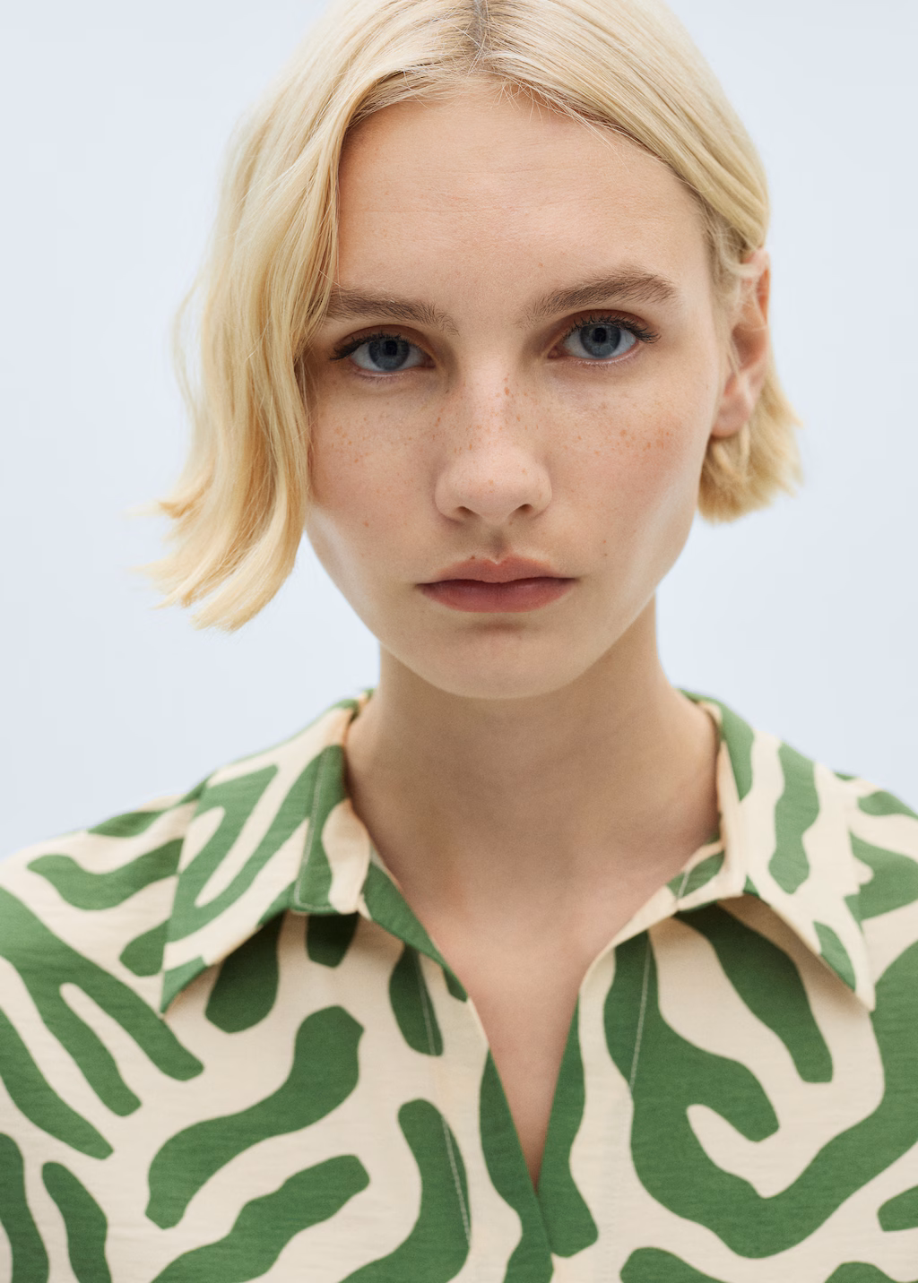 Sleeveless printed blouse - Green