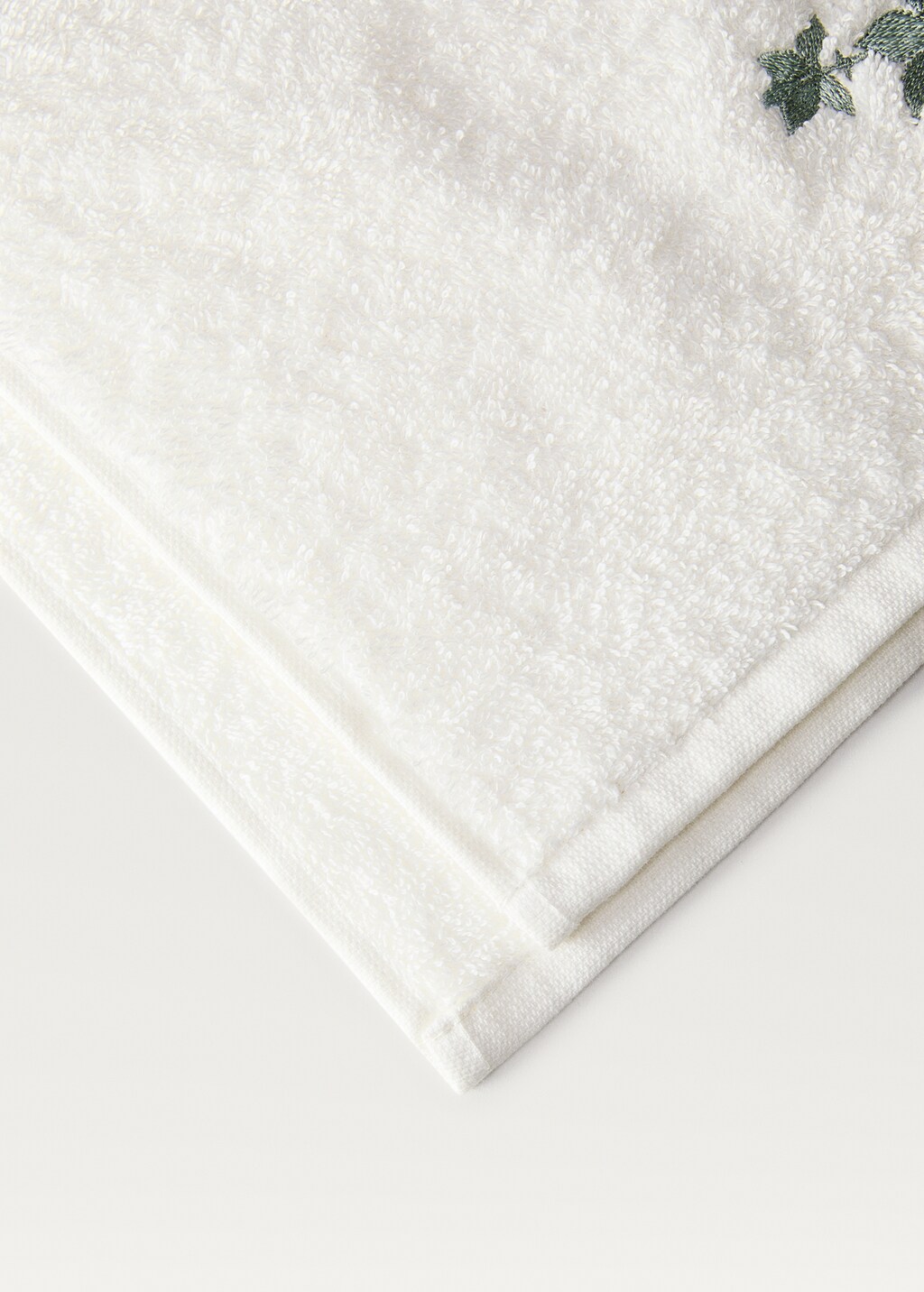 Cotton washbasin towel with leaf embroidery - Off White