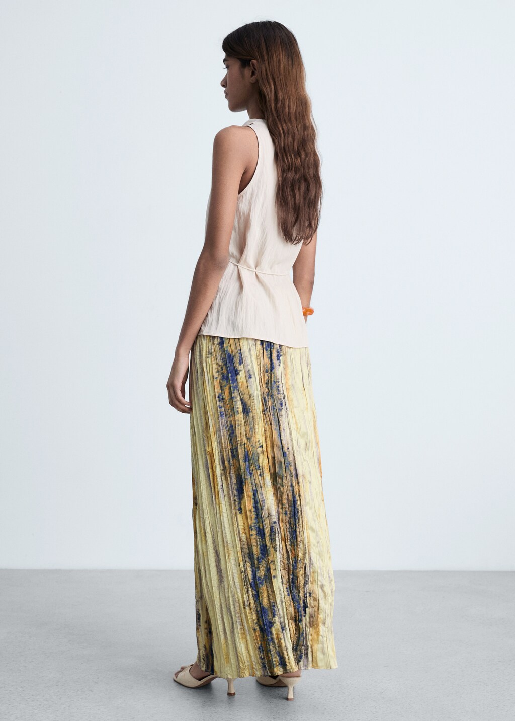 Long satin textured skirt - Yellow