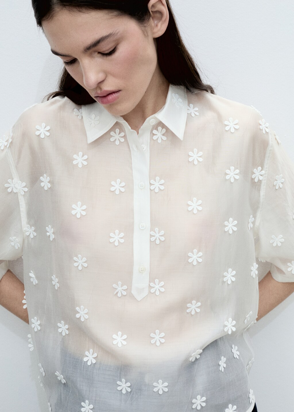 Semi-transparent lyocell shirt with flowers - White