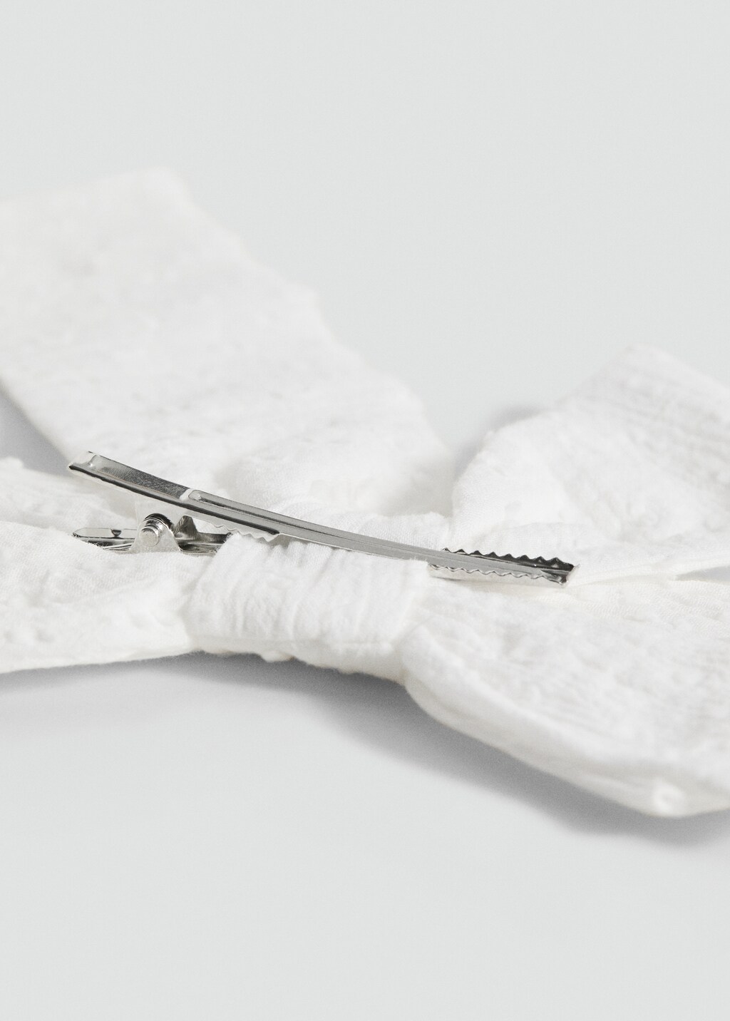 Plumeti bow barrette - White