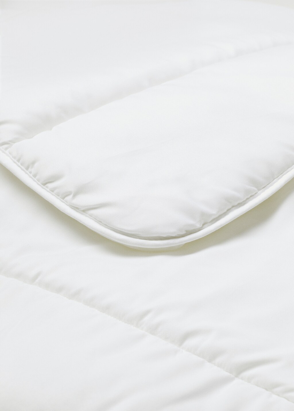 Microfibre duvet filling 300g for 135/140 cm bed - White
