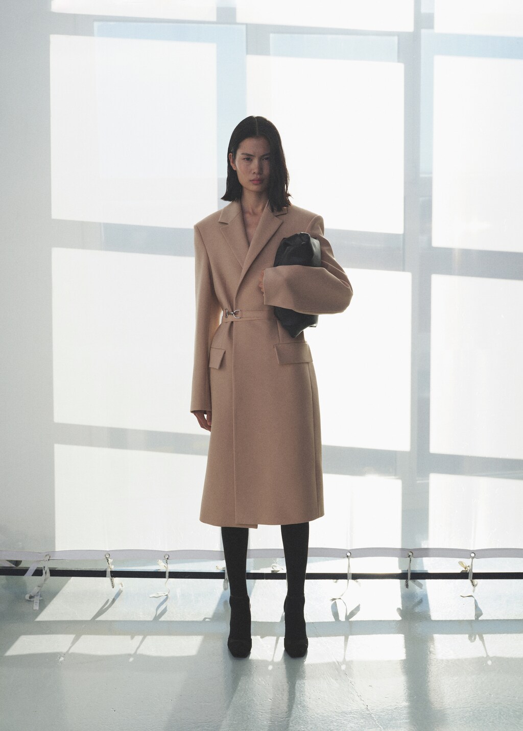 Woollen coat with belt - Nude
