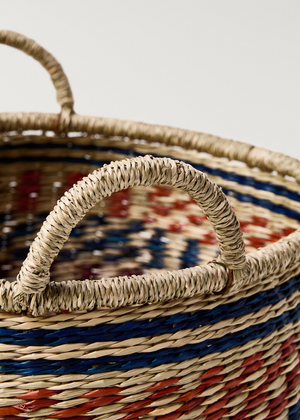 Round coloured seagrass basket - Brown