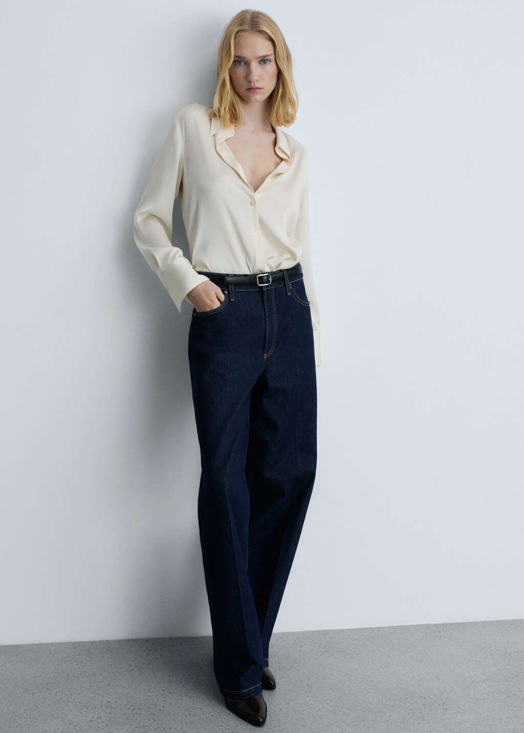 Leather pointed ankle boots - Black