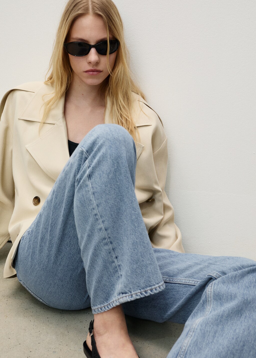 Matilda medium-rise straight-fit jeans - Black denim