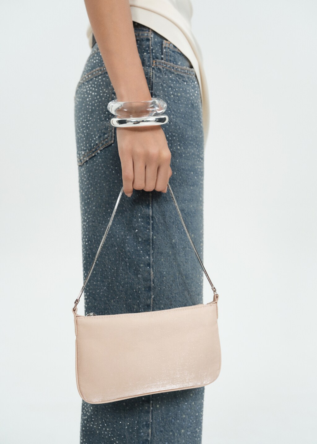 Shiny finish chain bag - Beige