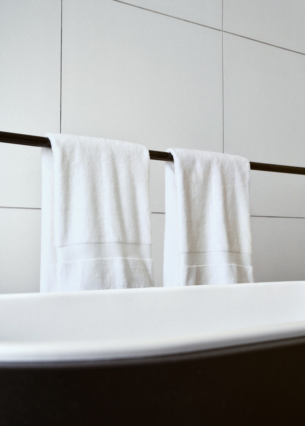 Extra-soft cotton bath towel - White