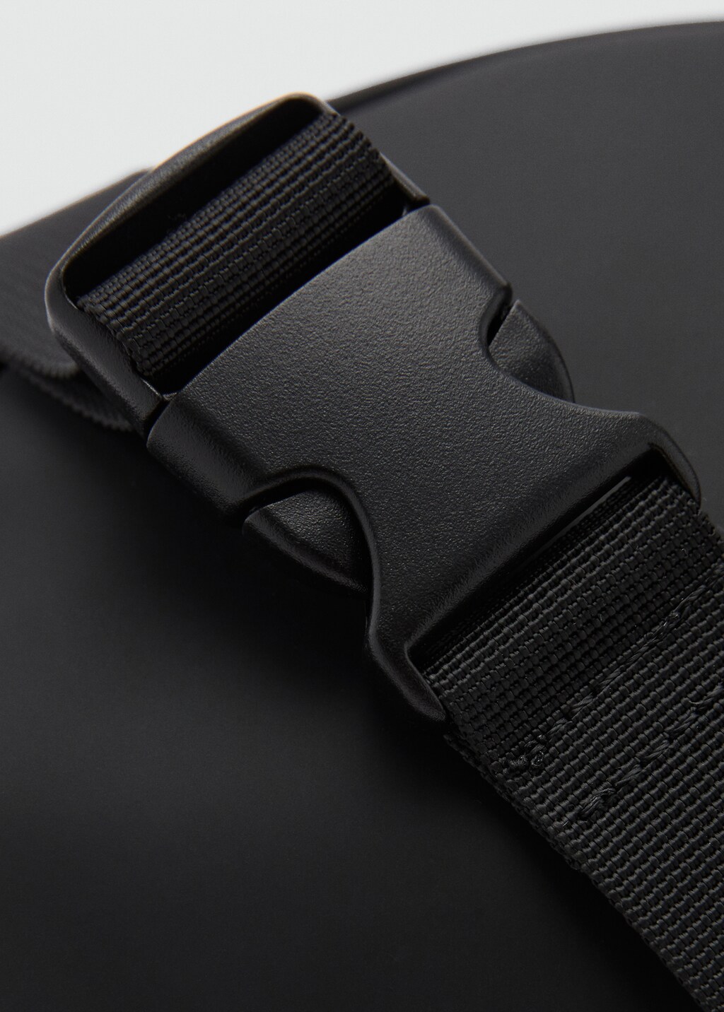 Rubberised shoulder bag - Black