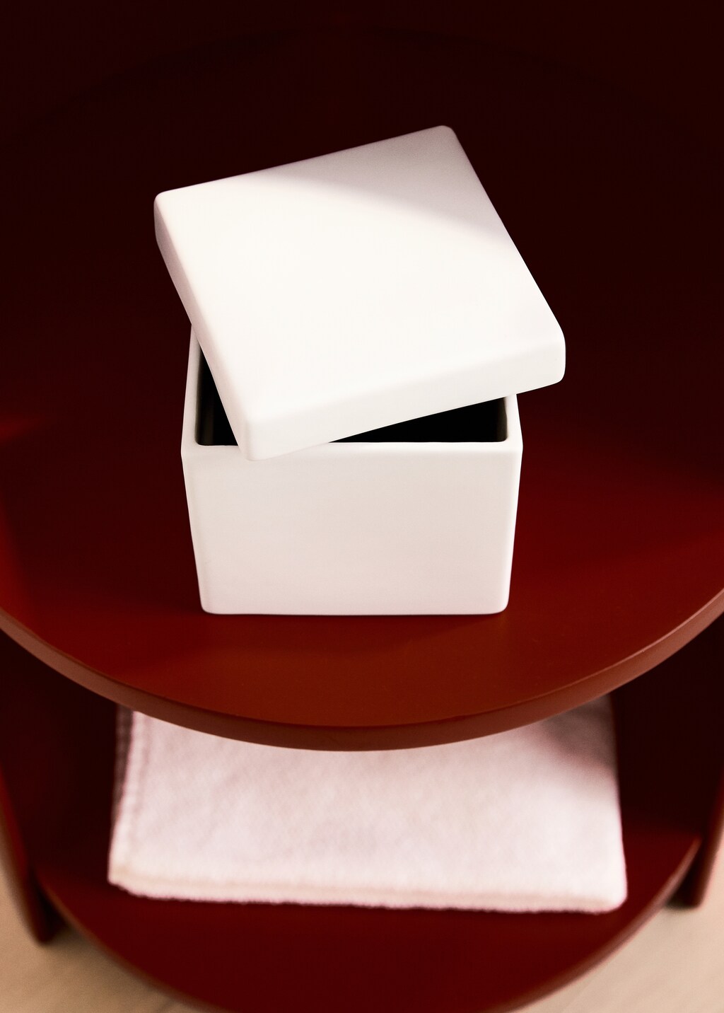 Two-tone porcelain bathroom jar - White