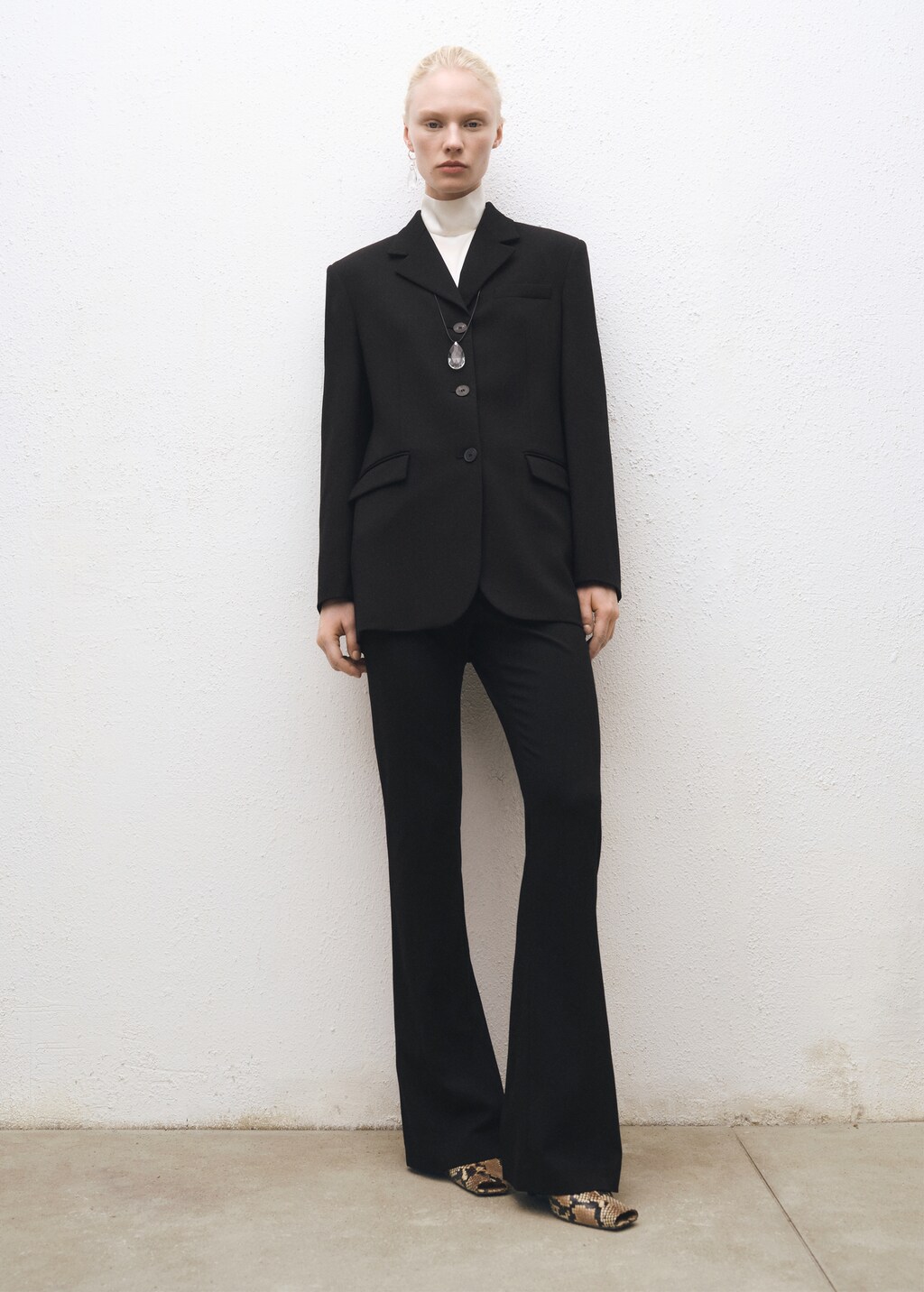 Flared suit trousers with openings - Black