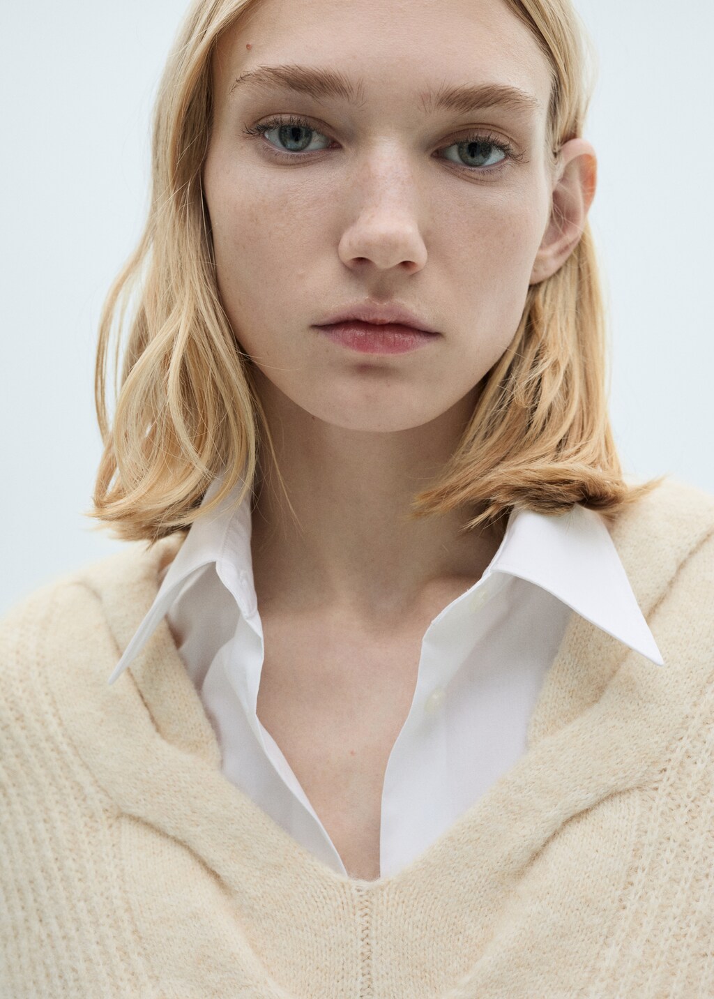 V-neck braided sweater - Ecru