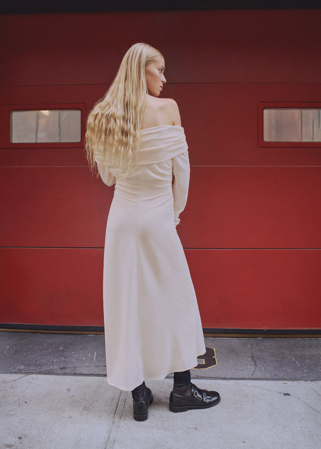 Off-the-shoulder draped dress - White