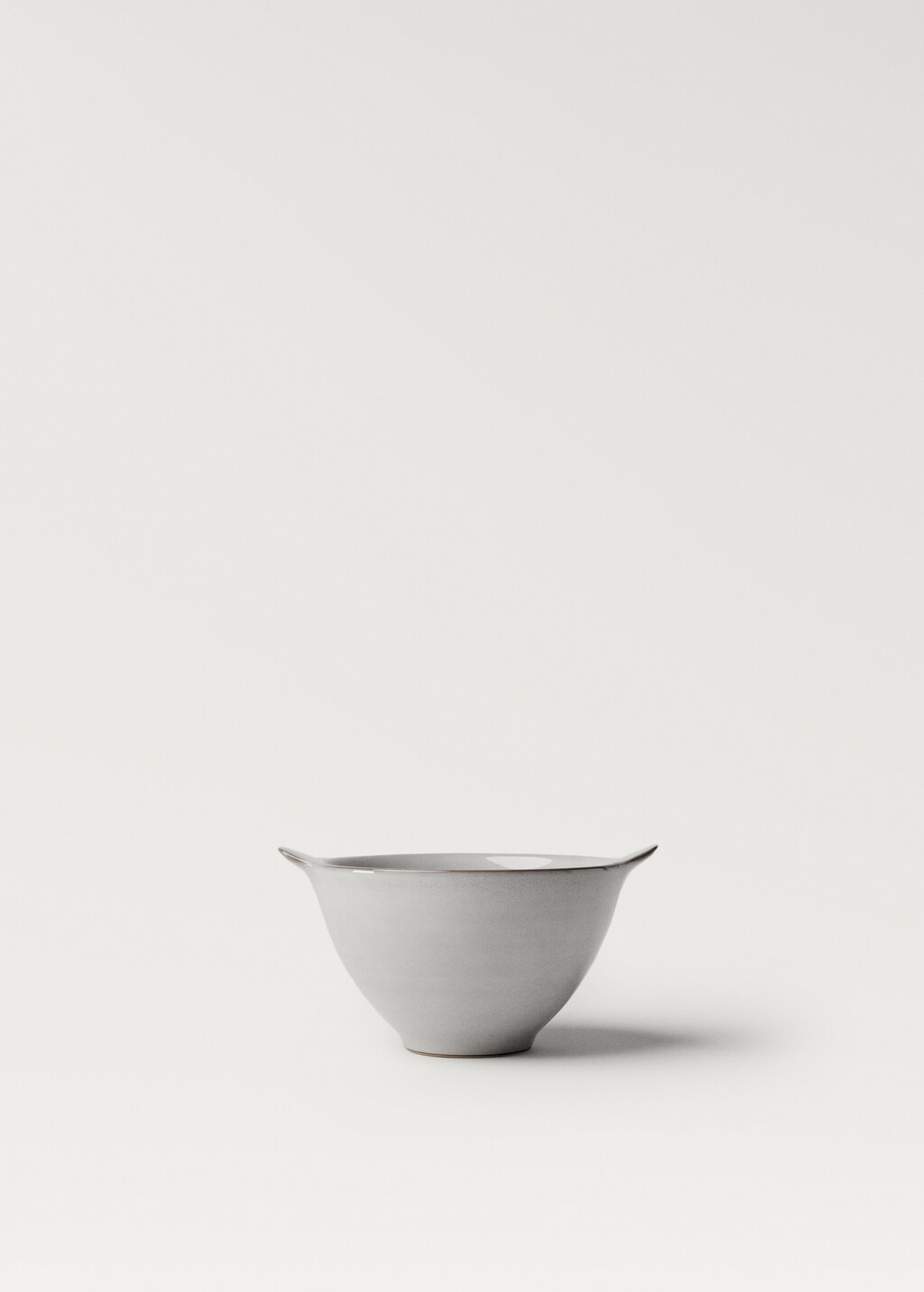 Stoneware bowl with handles and contrast rim - White