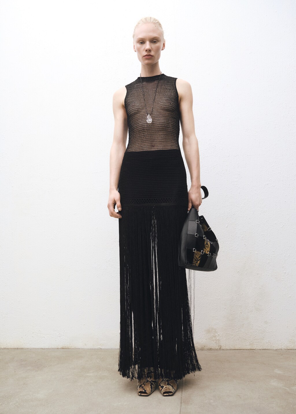 Openwork knit dress with fringes - Black