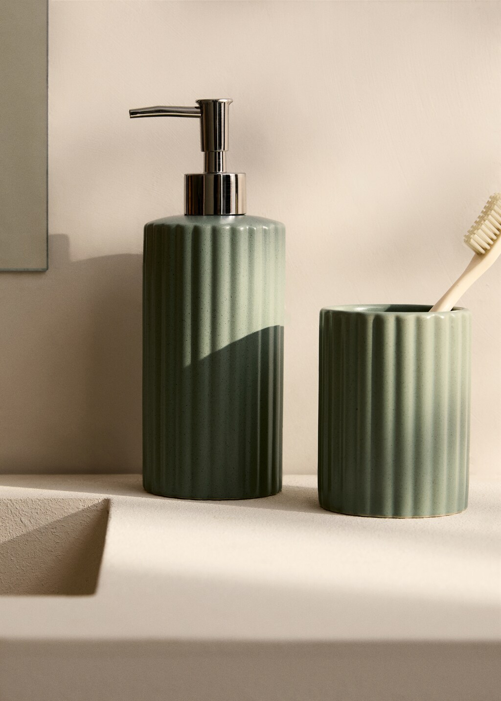 Striped stoneware soap dispenser - Grey