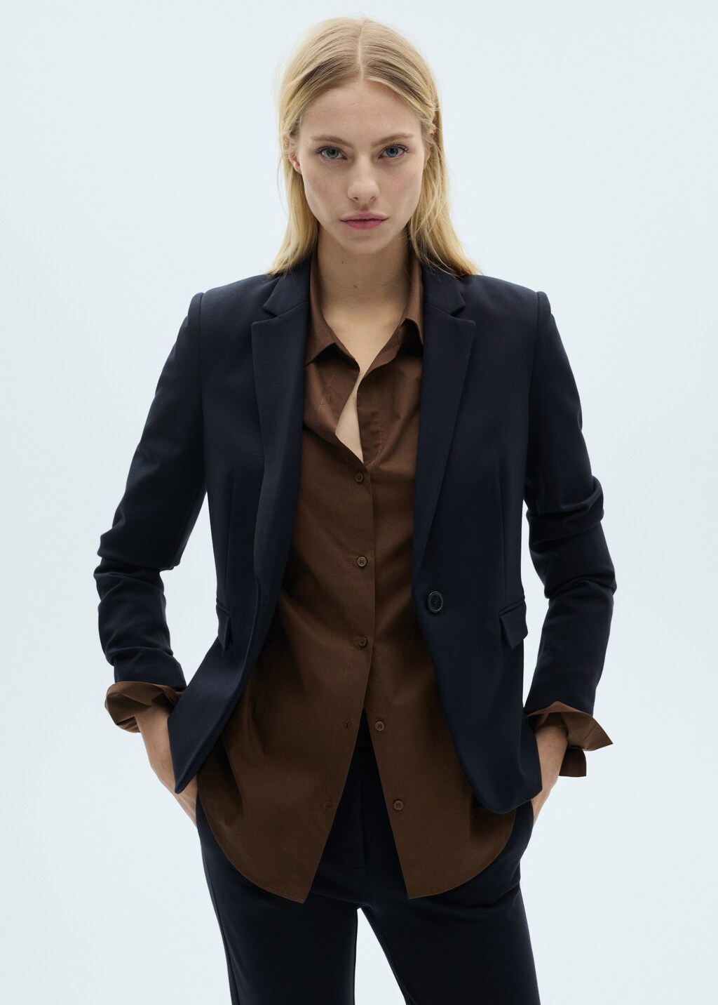 Straight mid-rise trousers - Black