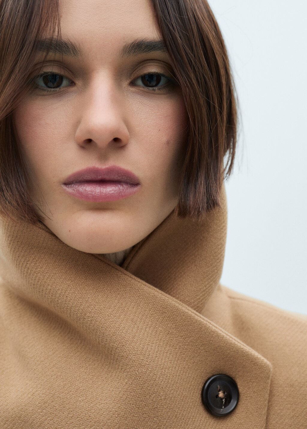 Woollen coat with belt - Black