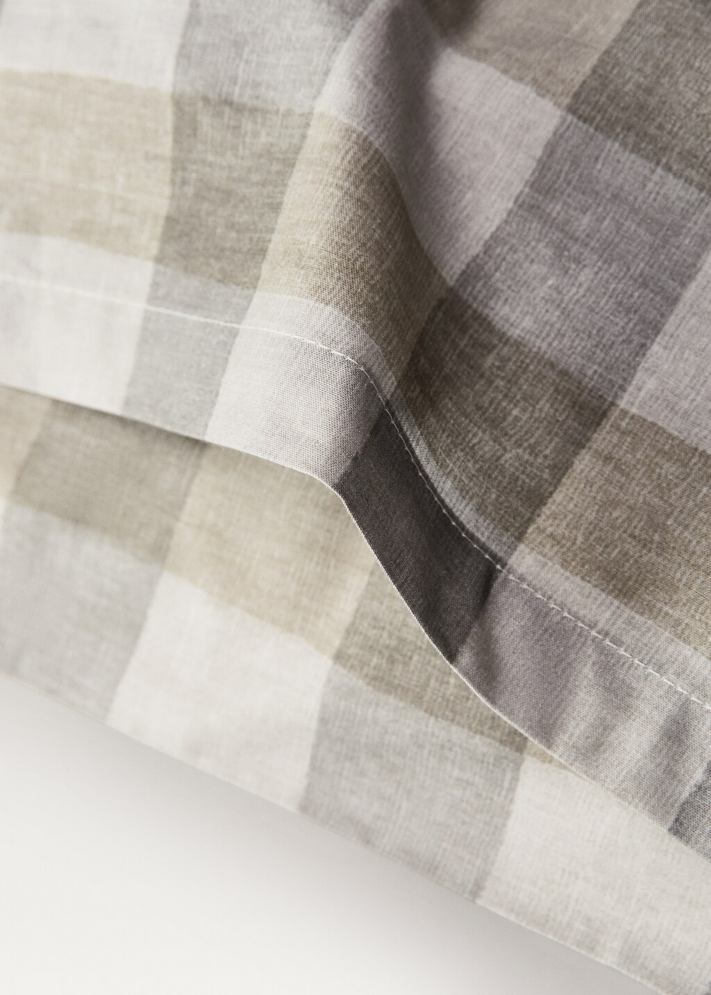 Cotton percale check pillowcase, 50x75 cm - Medium Brown