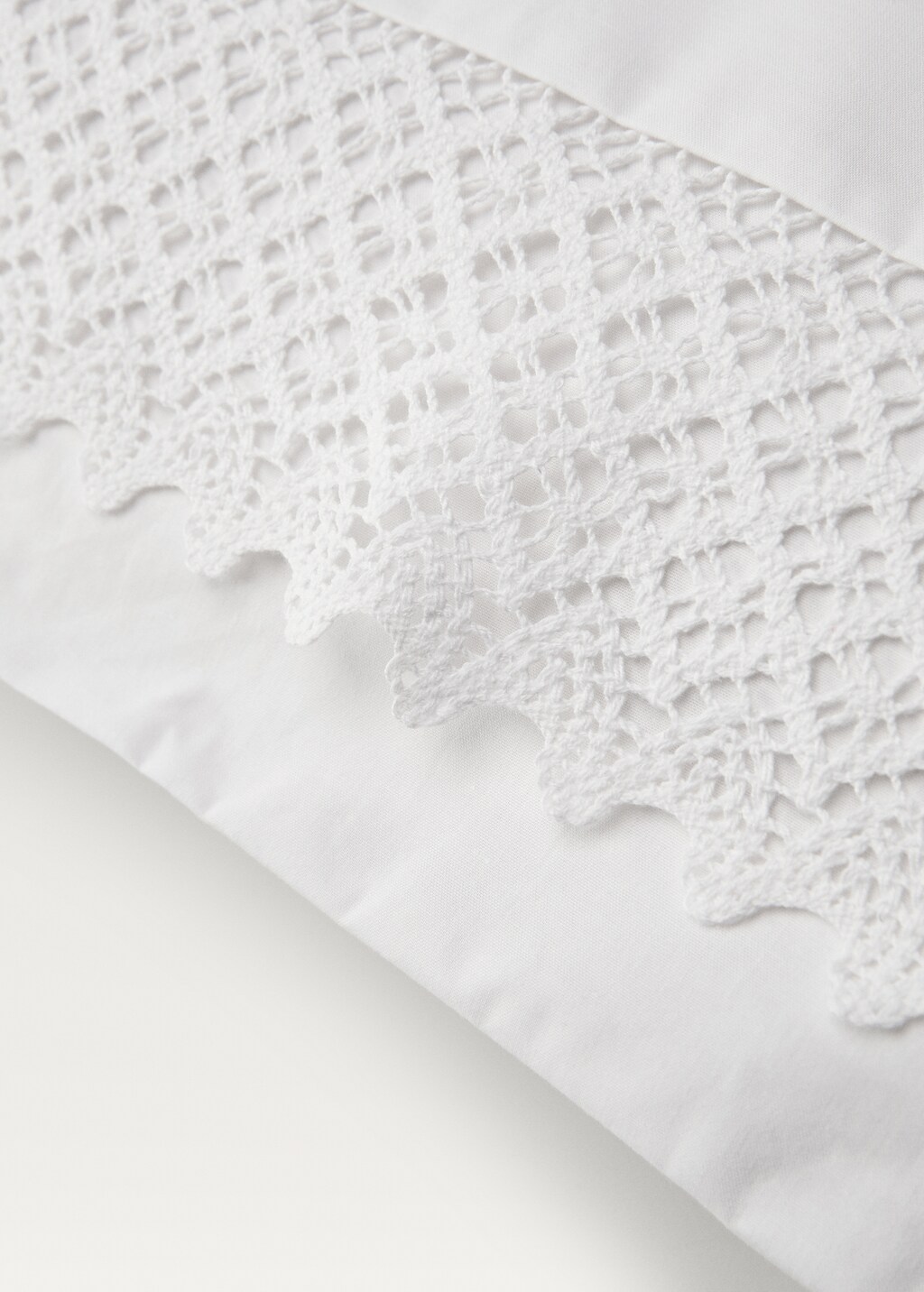 Pillowcase with lace detail for 50x75 cm bed - White