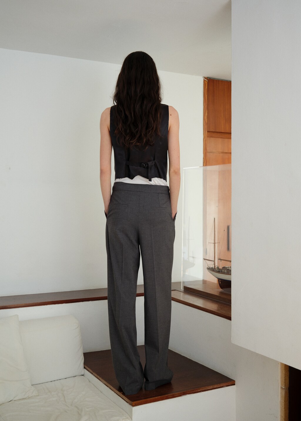 Gilet with adjustable belt - Grey