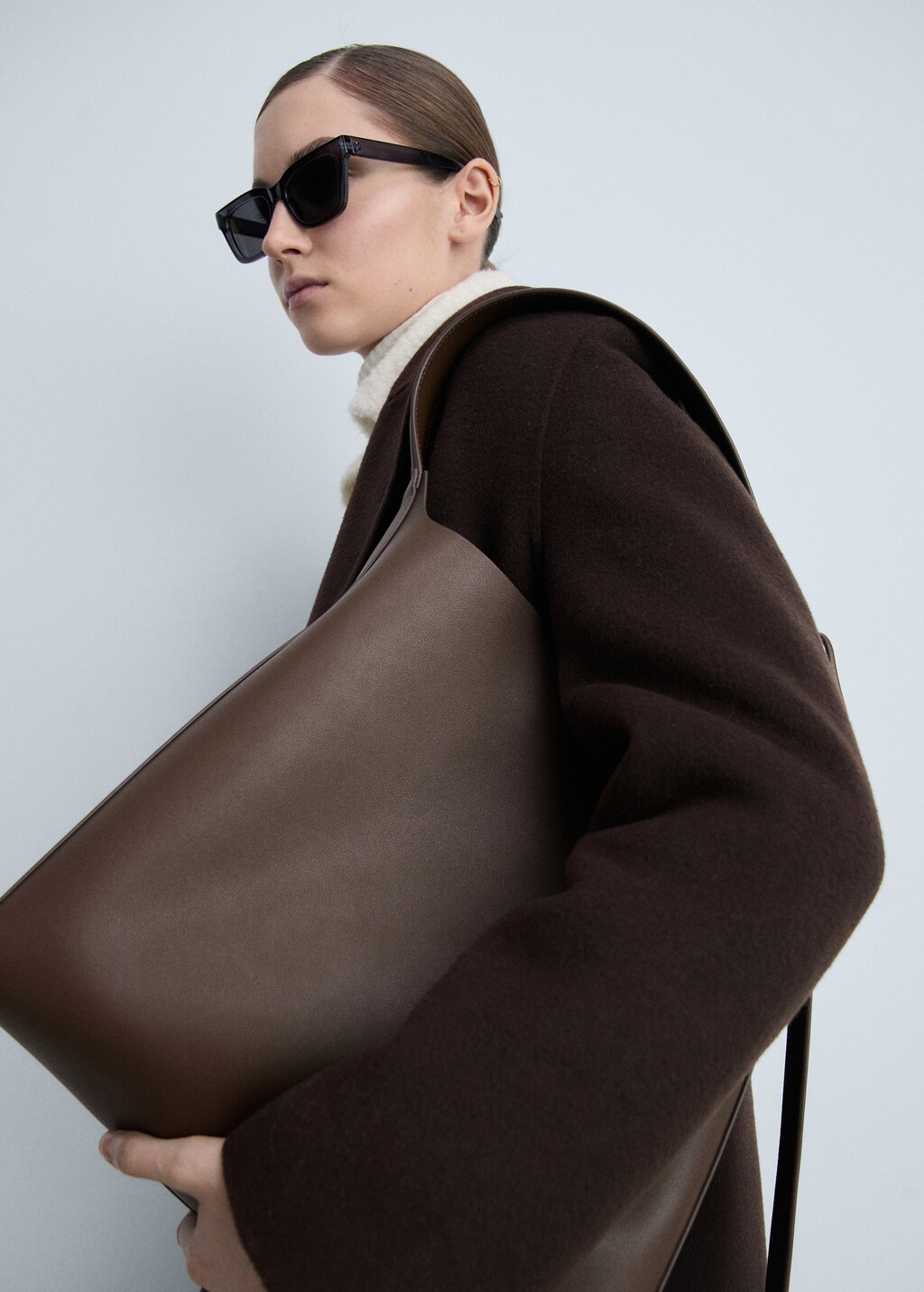 Shopper bag with buckle - Black