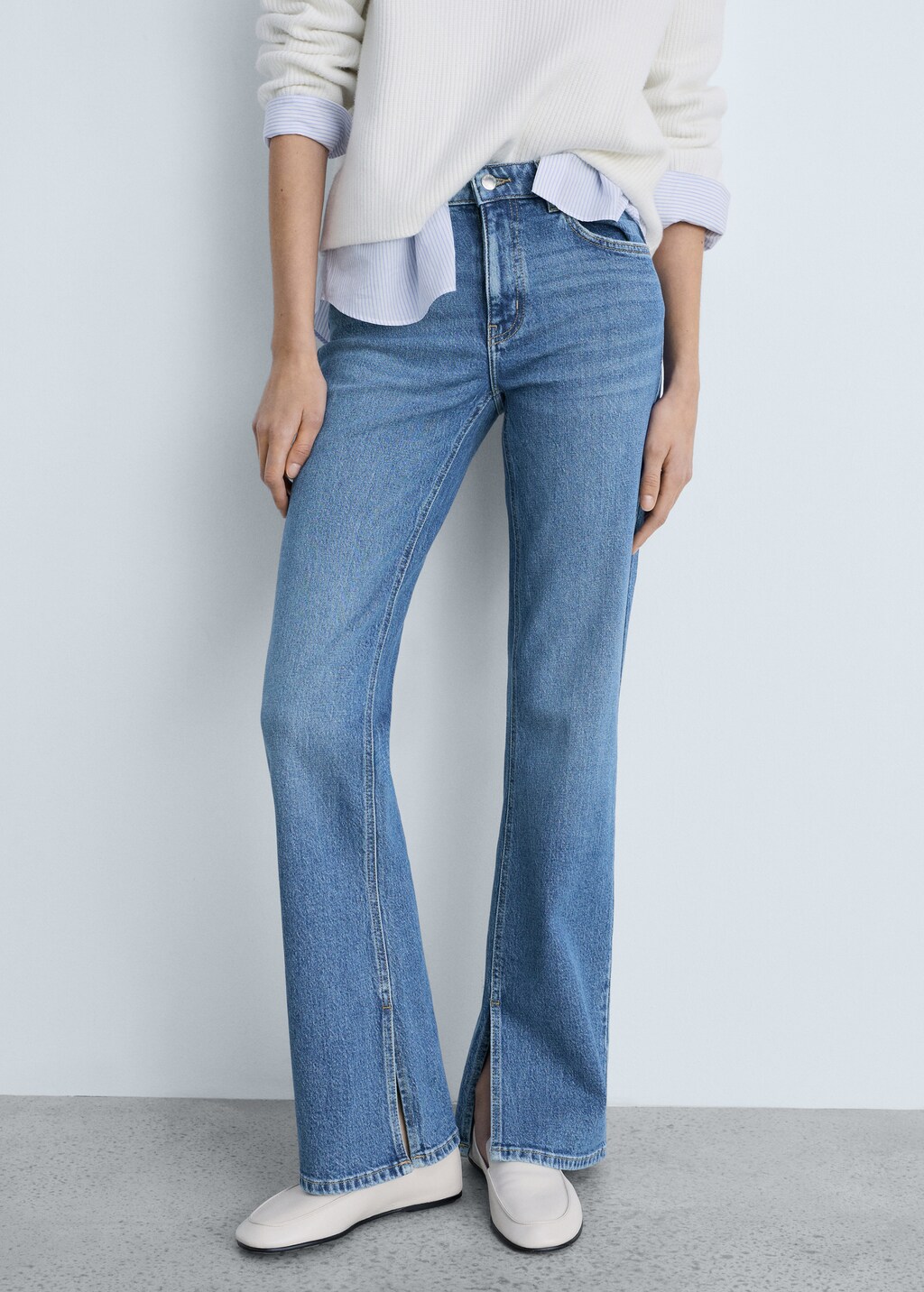 Rinse-wash flared jeans with openings - Open Blue
