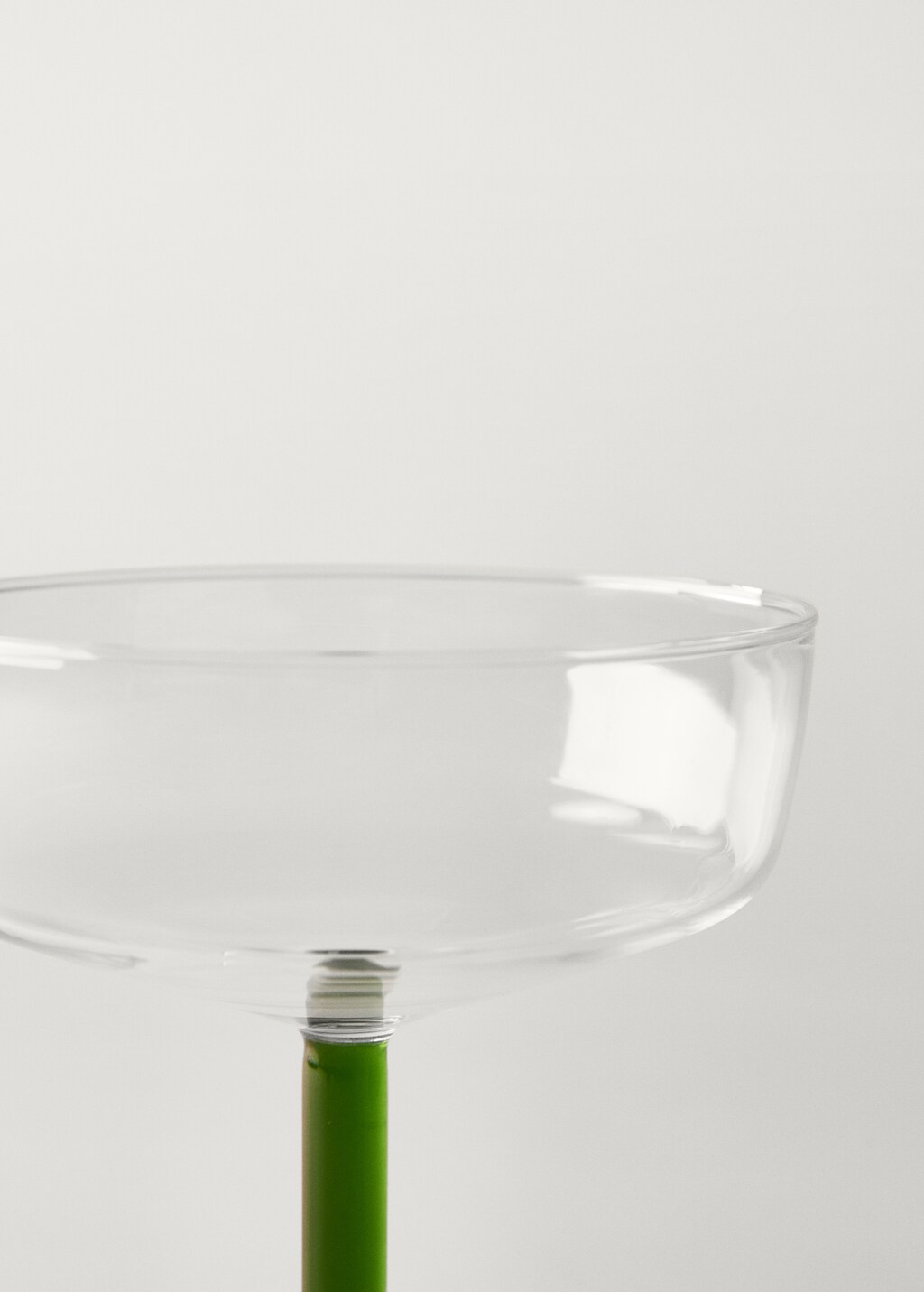 Borosilicate glass with stem detail - Green