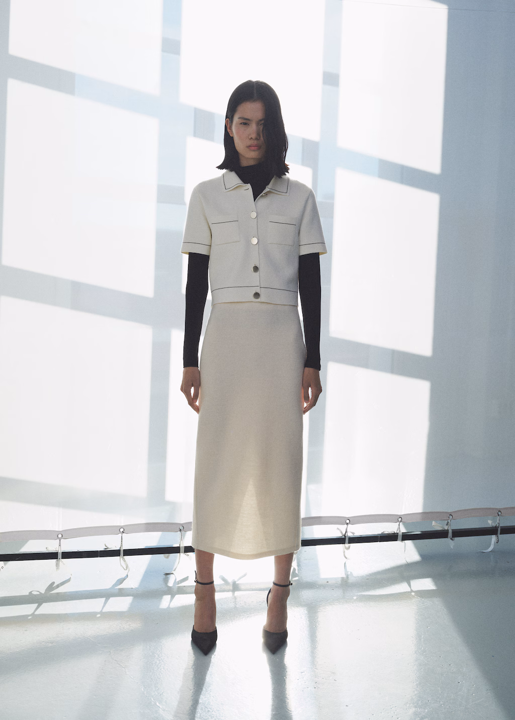 Cropped cardigan with contrasting trim - Ecru