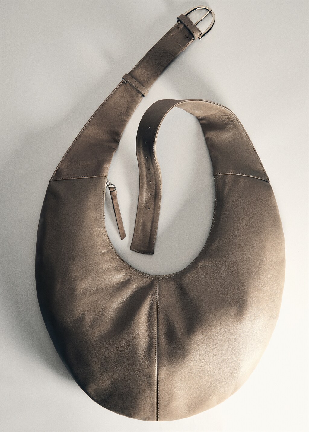 Half-moon leather bag - Light/Pastel Grey