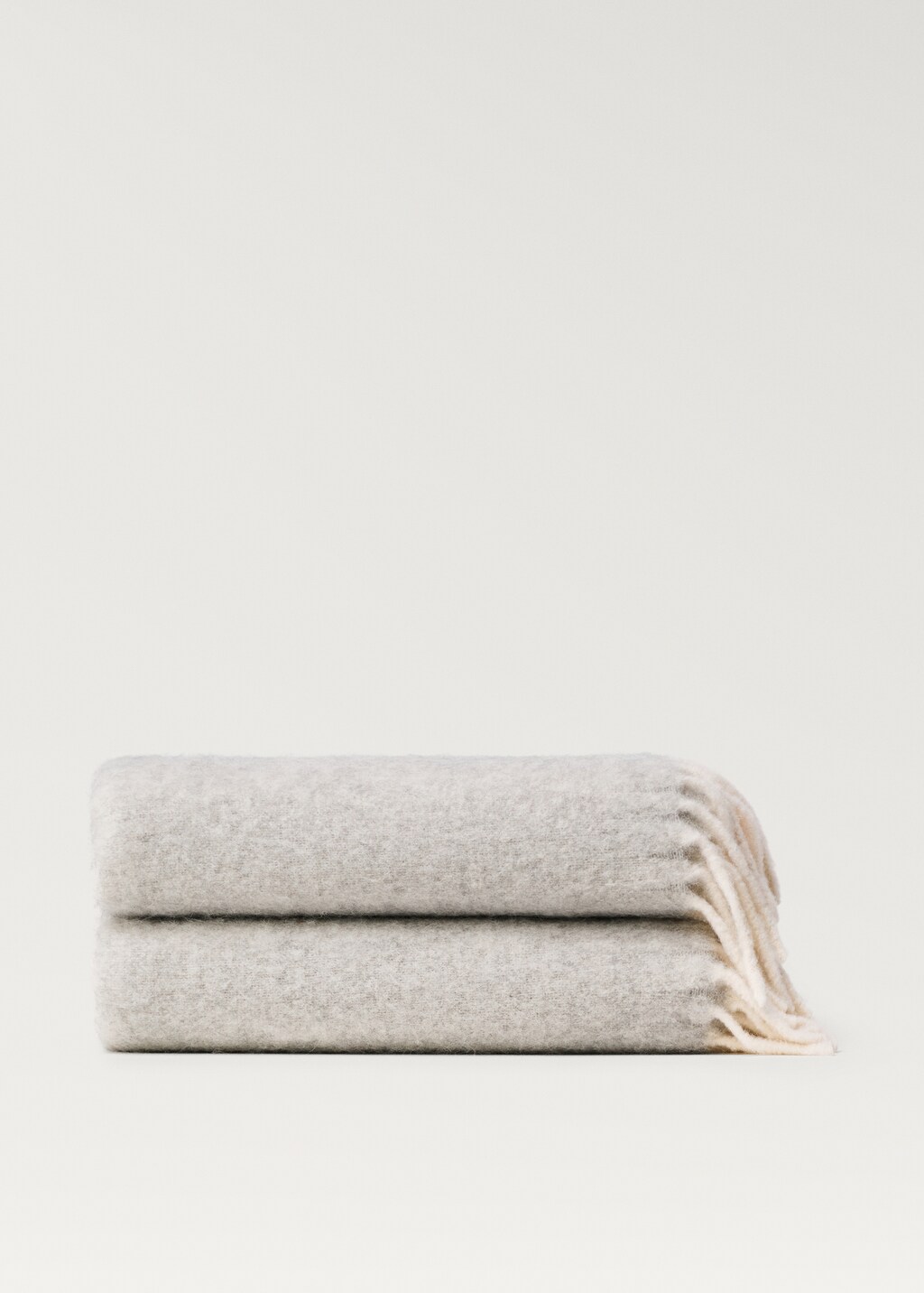 Soft effect blanket with fringe finish - Ecru