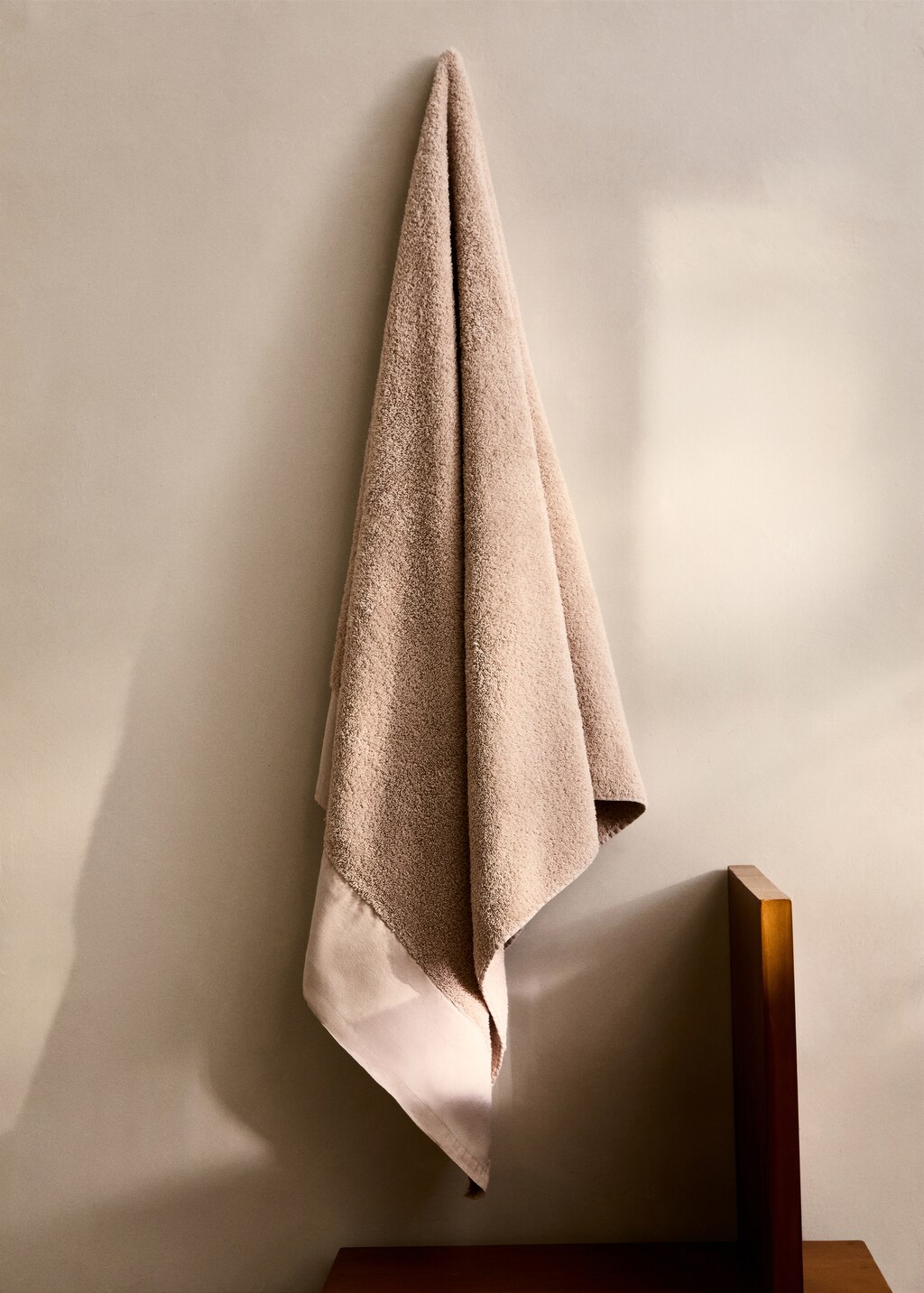 Bath towel with linen trim - Sky Blue