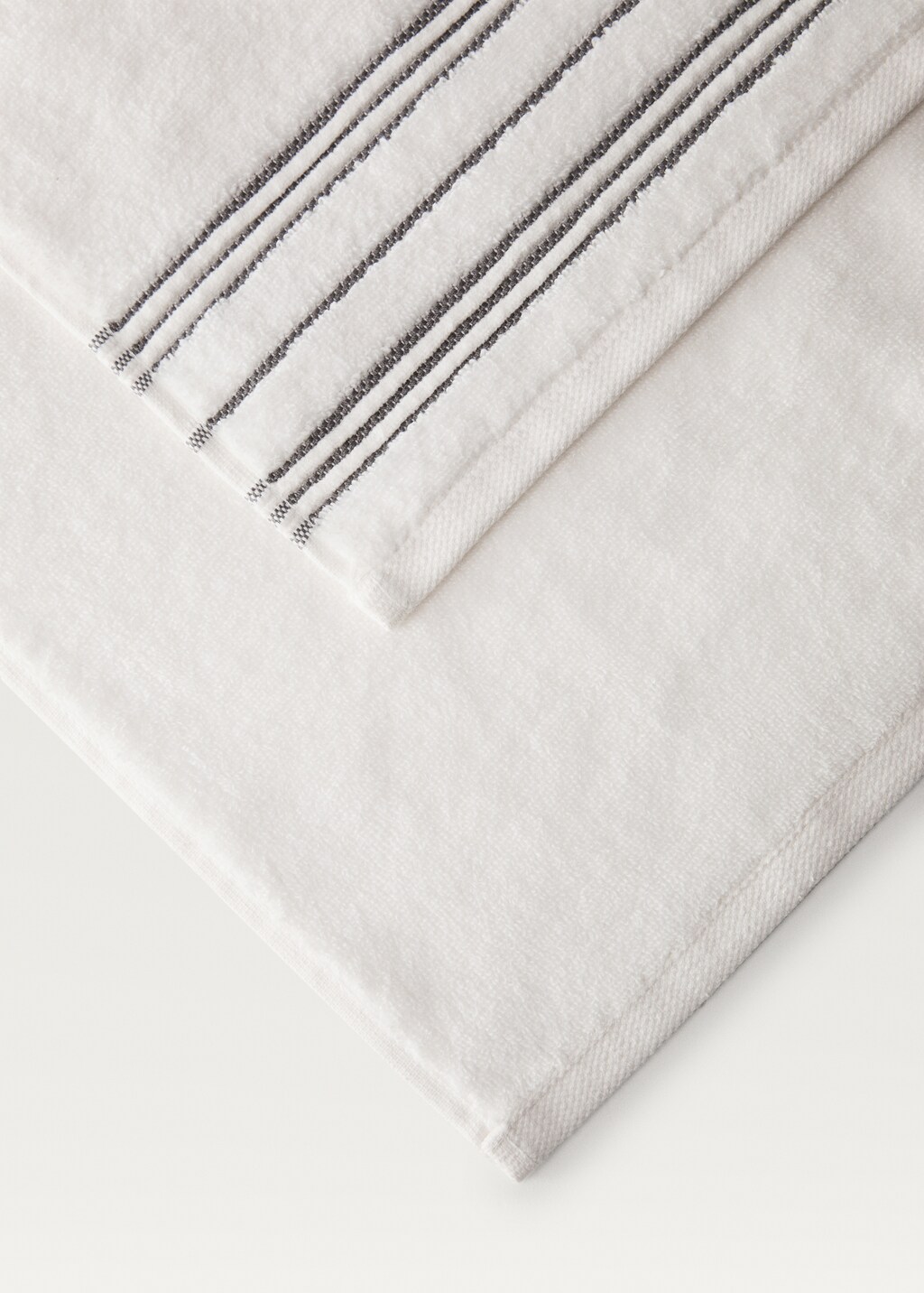 Washbasin towel with striped trim - White