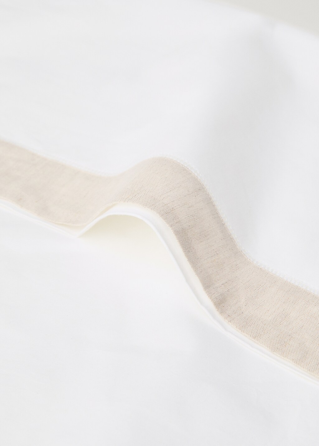 Cotton percale pillowcase with linen trim, 50x75 cm - White
