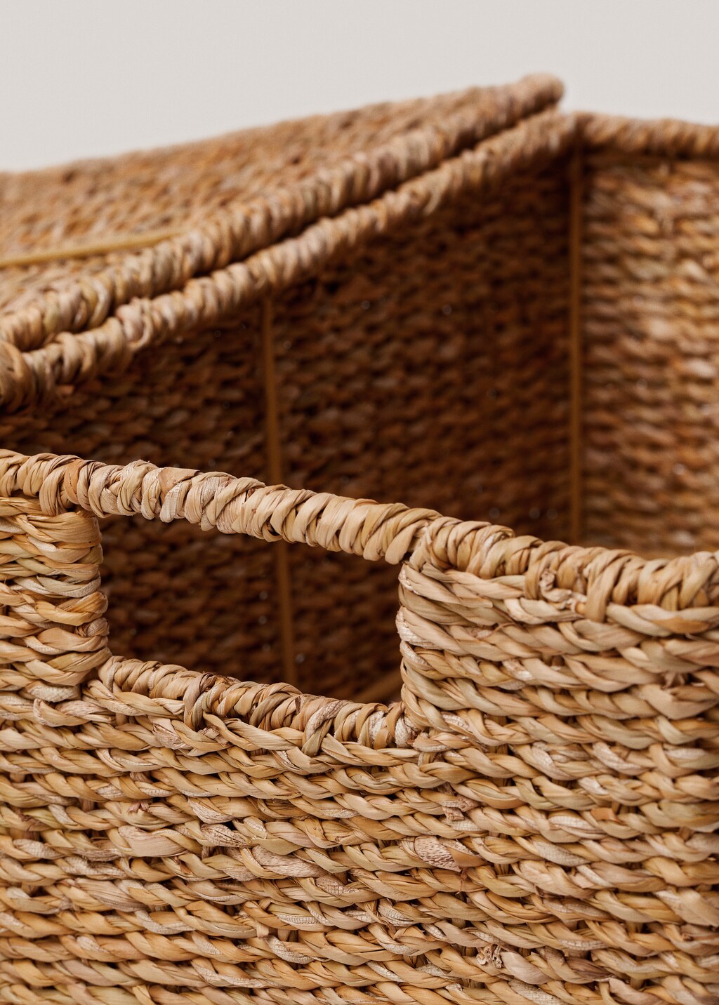 Braided basket with handles 35x25cm - Brown