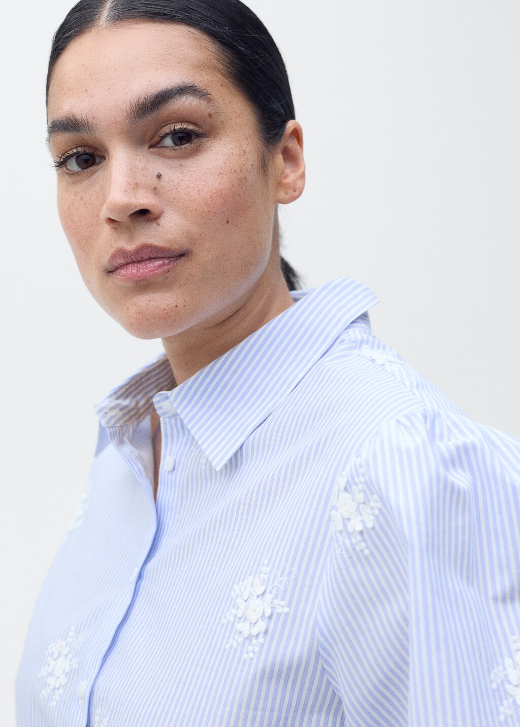 Flower embroidered striped shirt - Sky Blue