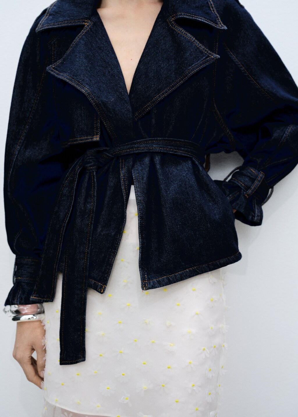 Semi-transparent skirt embroidered with flowers - Off White