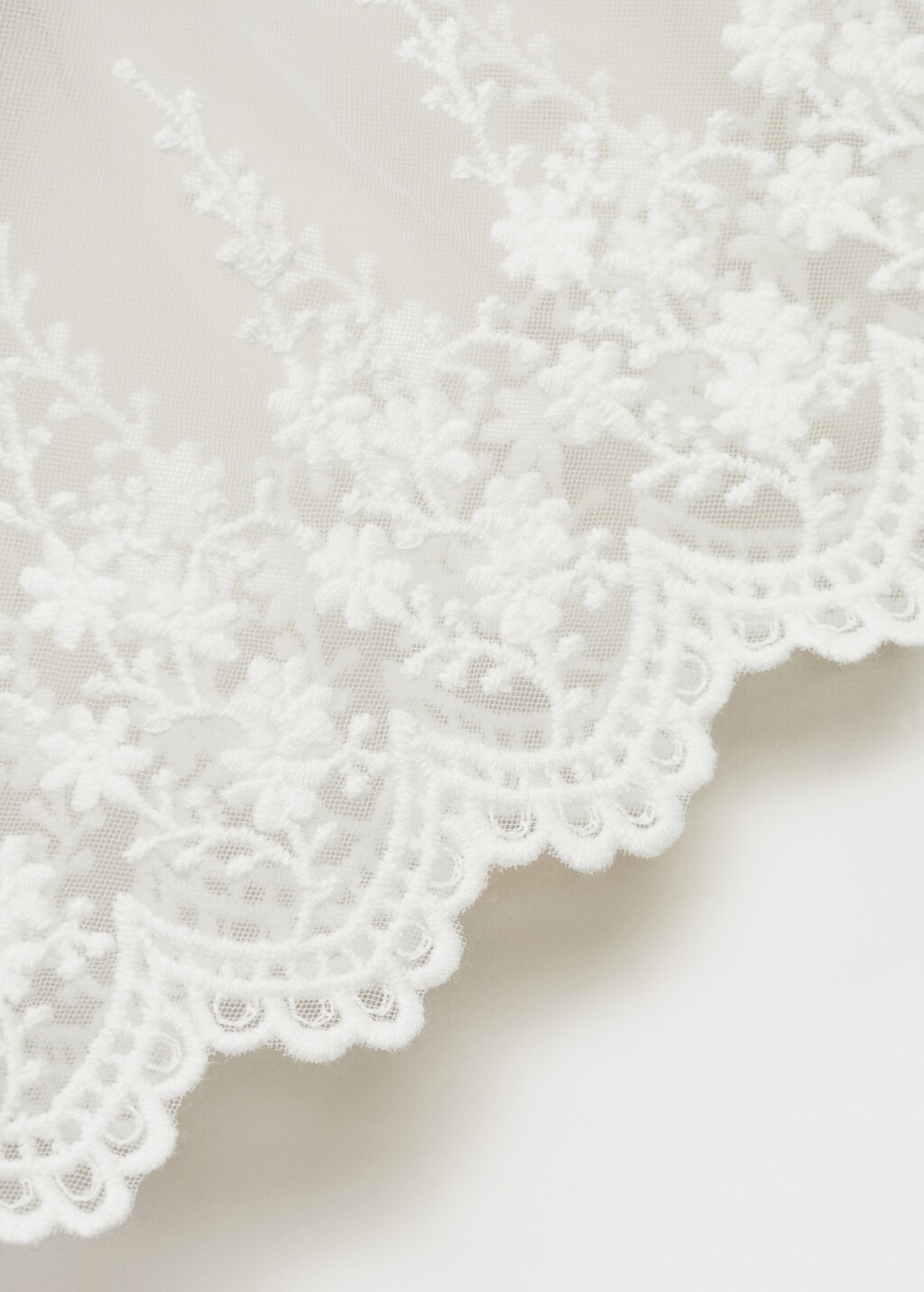 Embroidered detail dress - White